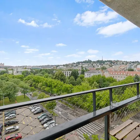 Lam Art Deco Castle View - Ac - Balcony Apartment