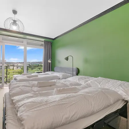 Lam Art Deco Castle View - Ac - Balcony Apartment *