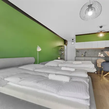 Lam Art Deco Castle View - Ac - Balcony Apartment