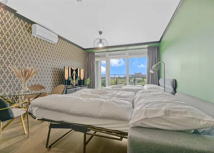 Lam Art Deco Castle View - Ac - Balcony