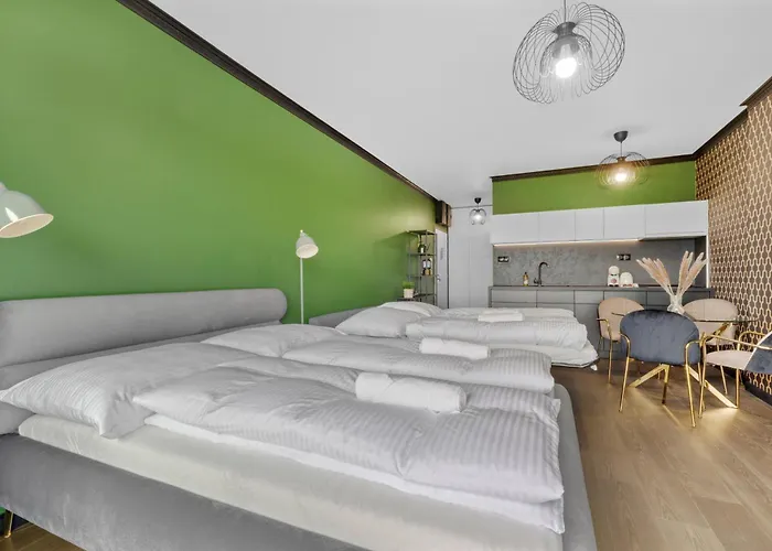 Lam Art Deco Castle View - Ac - Balcony Apartment