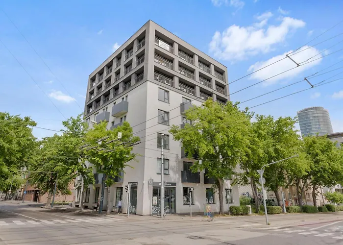 Lam Art Deco Castle View - Ac - Balcony *